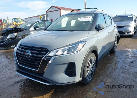 2021 Nissan Kicks Sv Xtronic Cvt z USA, uszkodzony, nr VIN 3N1CP5CV3ML562810